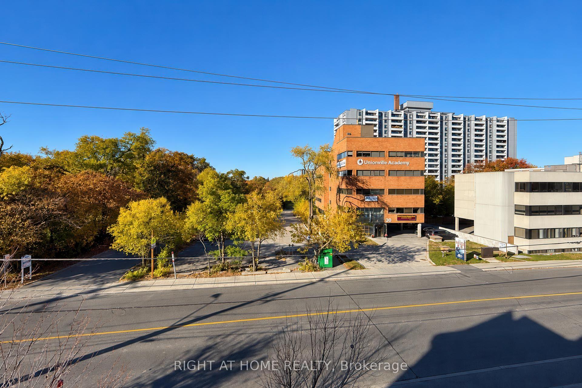 Photo 37 of Unit 1, 37 Drewry Avenue, North York, Newtonbrook West — HOMEH