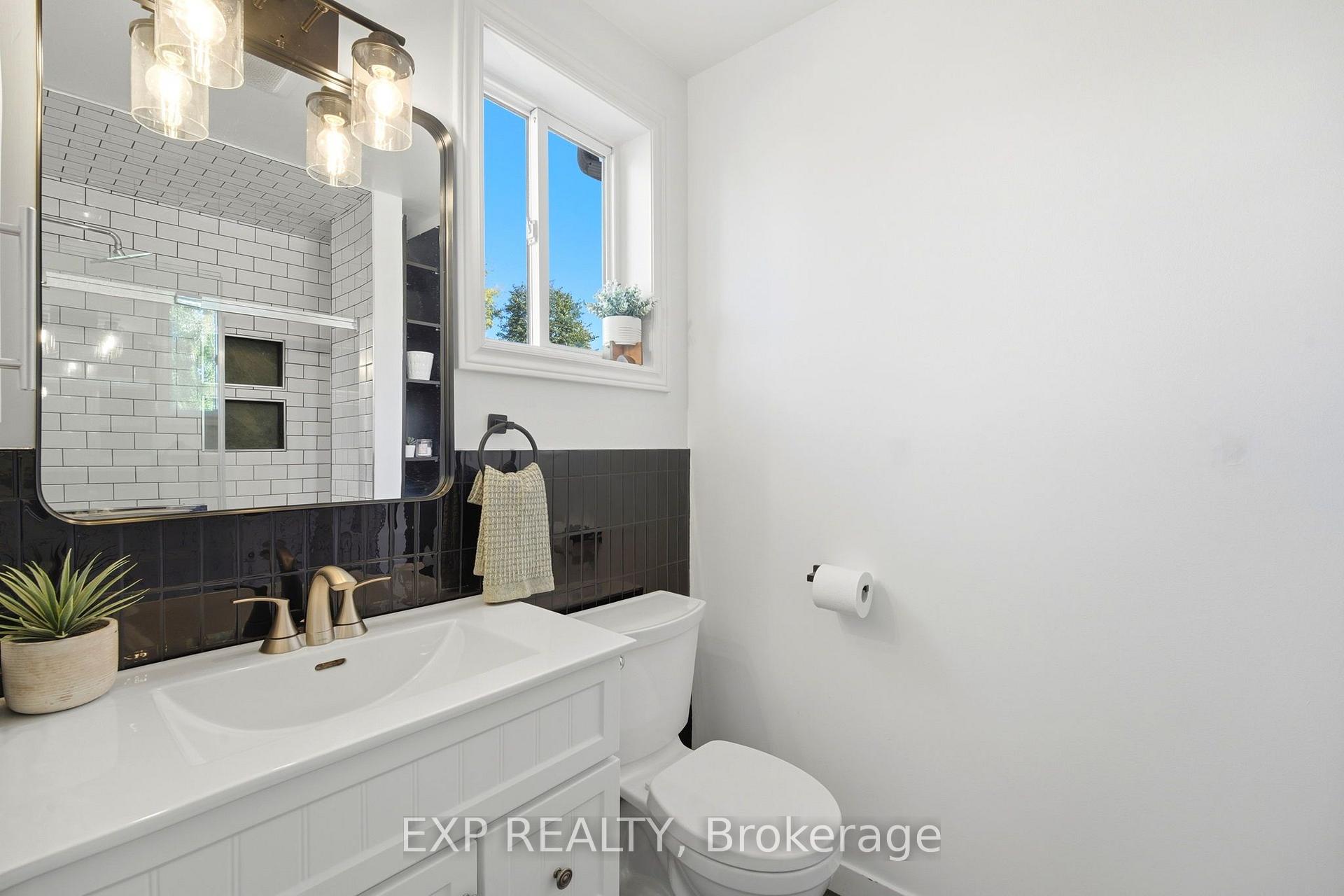 Photo 14 of 152 Underwood Drive, Whitby, Brooklin — HOMEH