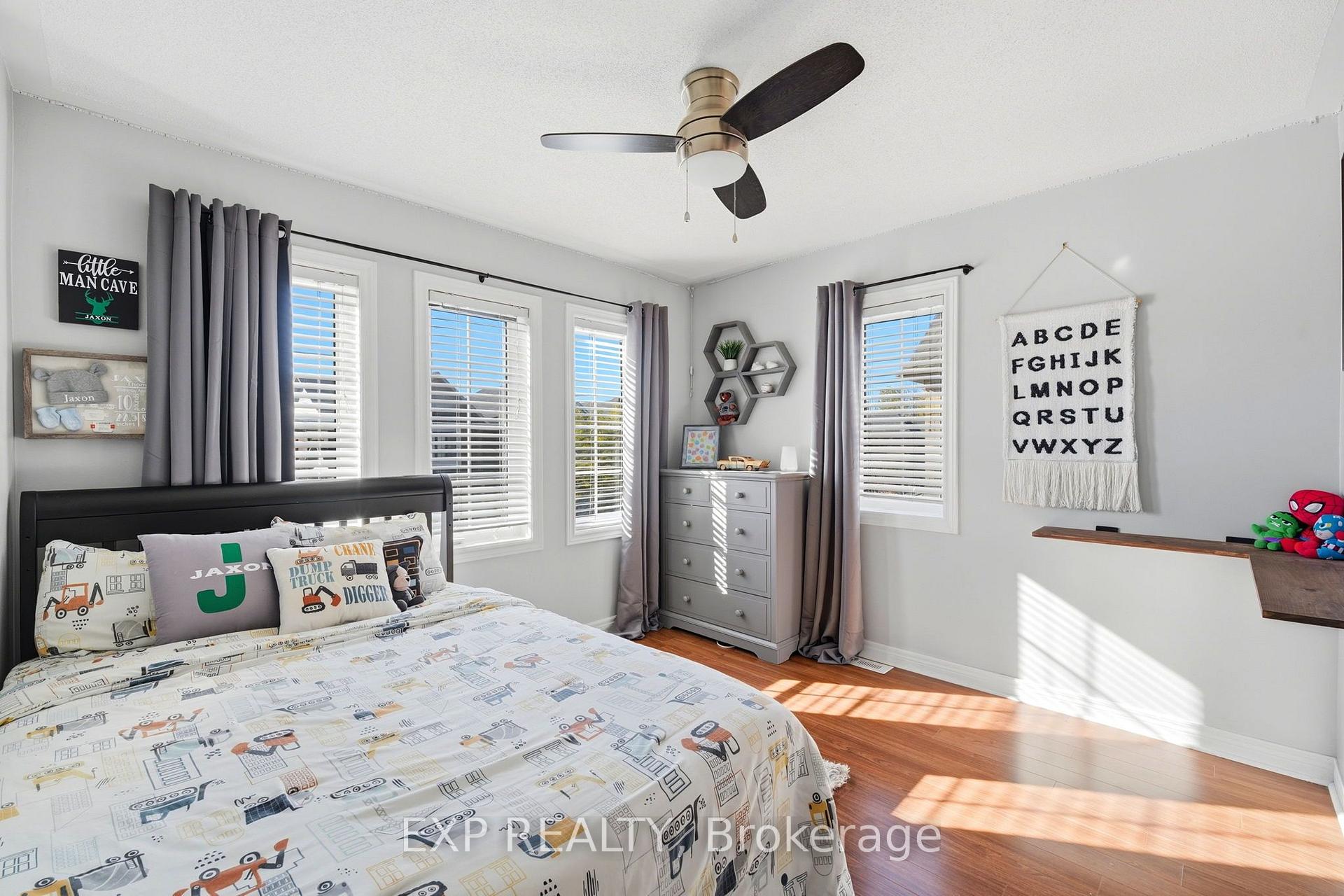 Photo 16 of 152 Underwood Drive, Whitby, Brooklin — HOMEH