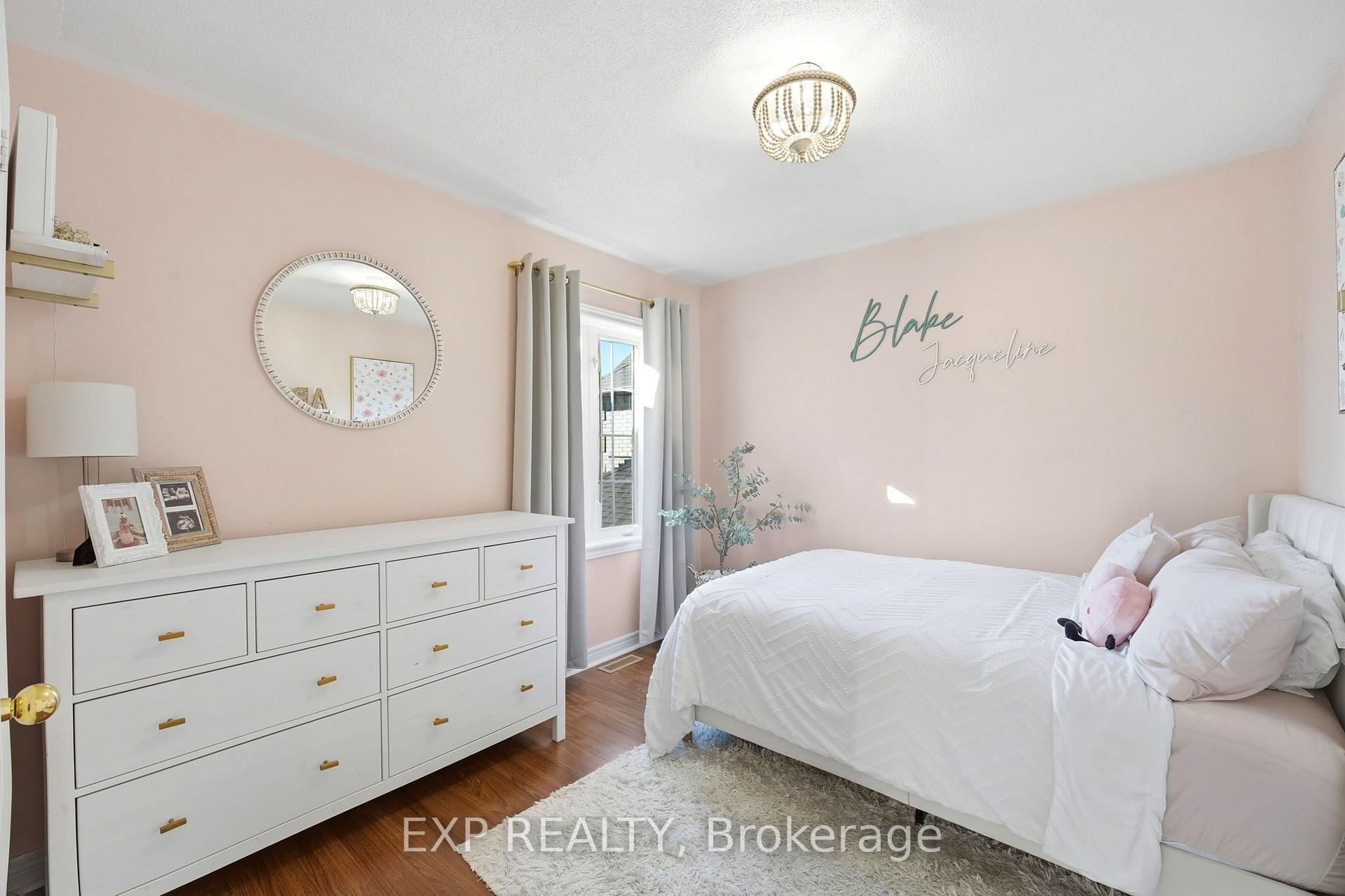 Photo 17 of 152 Underwood Drive, Whitby, Brooklin — HOMEH