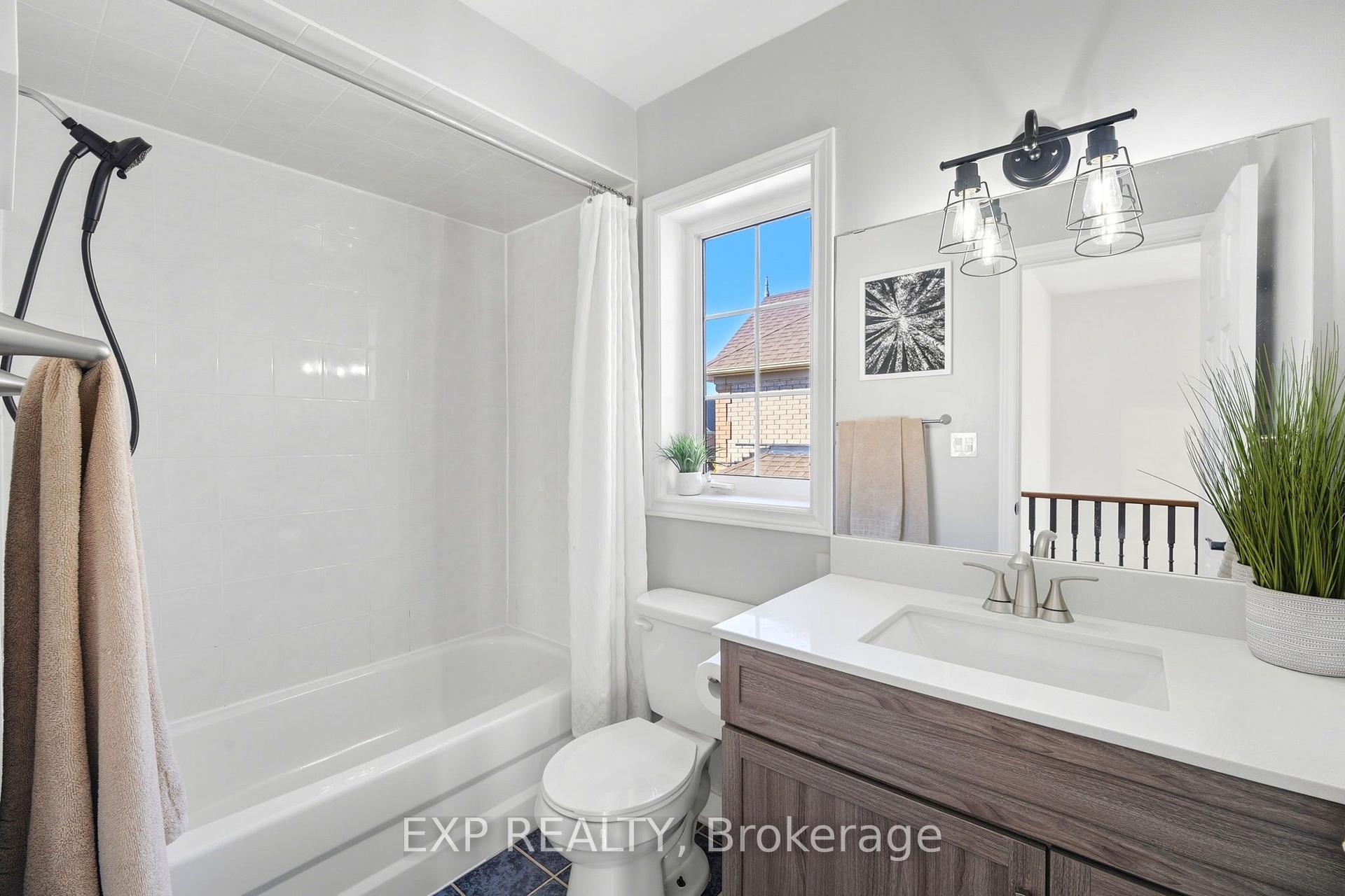 Photo 18 of 152 Underwood Drive, Whitby, Brooklin — HOMEH