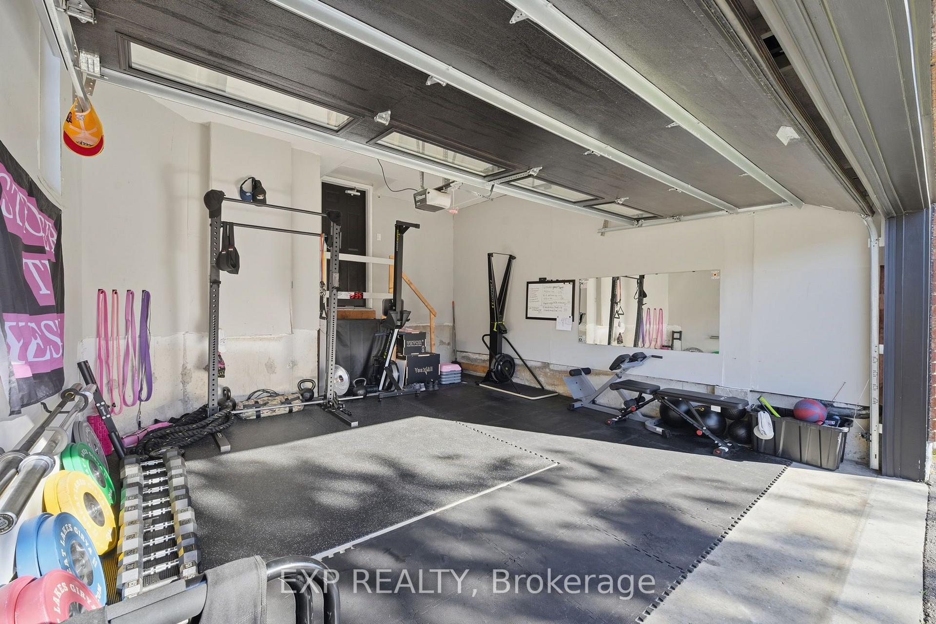 Photo 25 of 152 Underwood Drive, Whitby, Brooklin — HOMEH