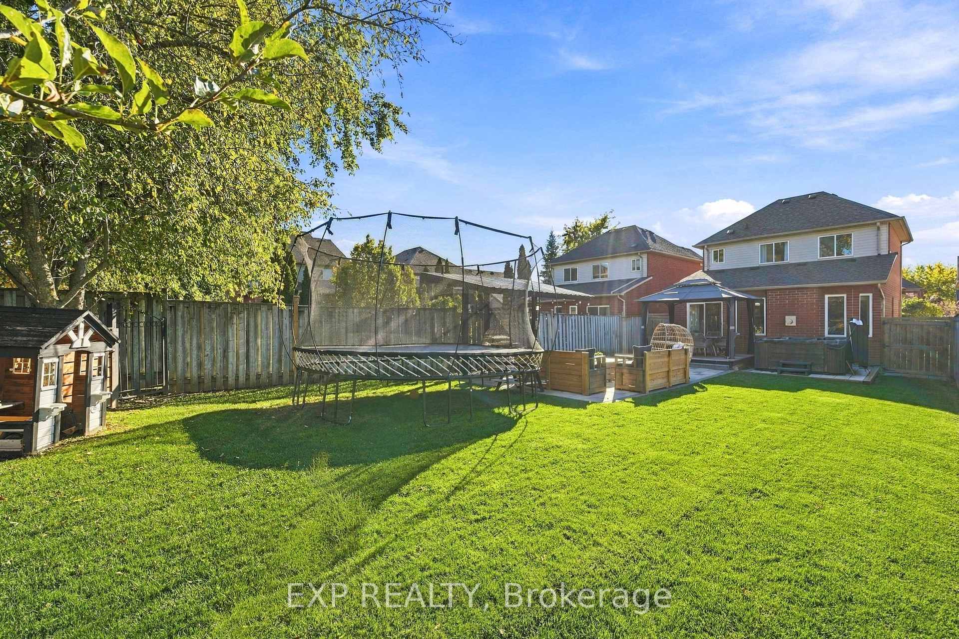 Photo 26 of 152 Underwood Drive, Whitby, Brooklin — HOMEH