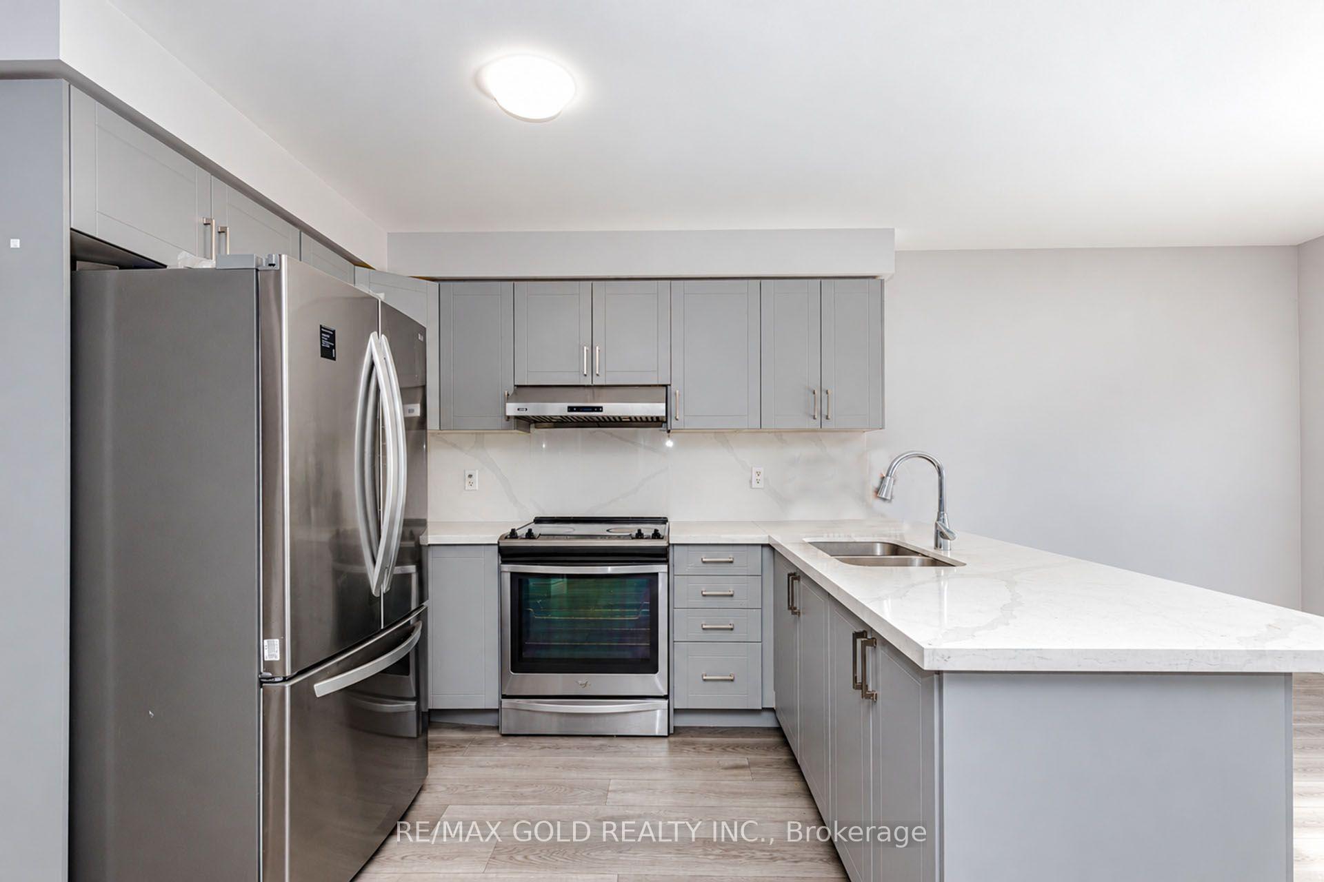 Photo 11 of 104 Tumbleweed Trail, Brampton, Fletcher's Creek South — HOMEH