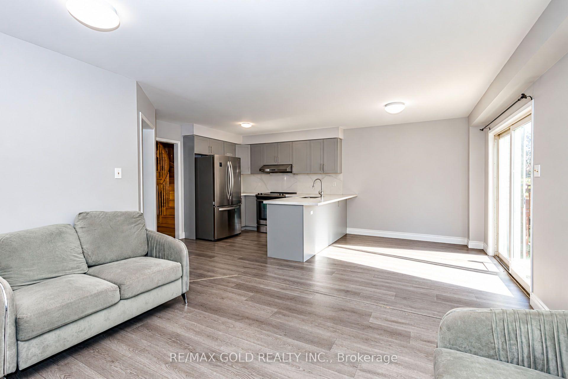 Photo 20 of 104 Tumbleweed Trail, Brampton, Fletcher's Creek South — HOMEH