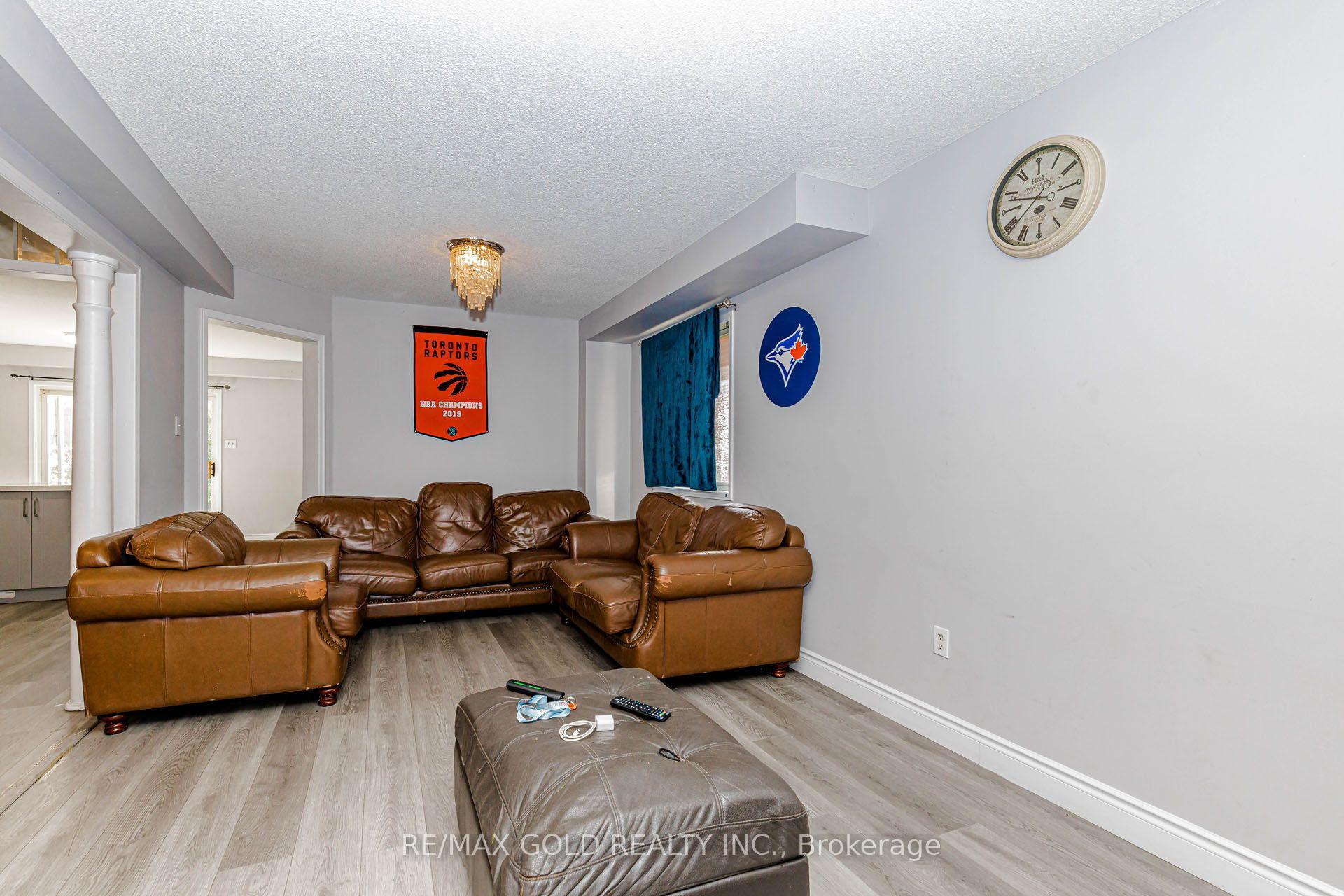 Photo 22 of 104 Tumbleweed Trail, Brampton, Fletcher's Creek South — HOMEH
