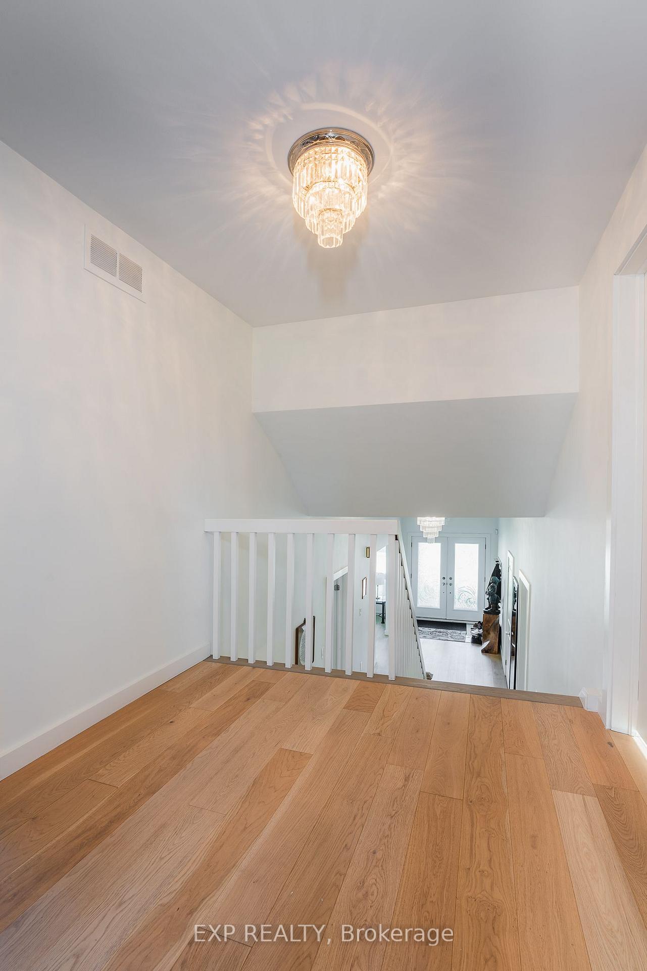 Photo 16 of 60 Gooderham Drive, Scarborough, Wexford-Maryvale — HOMEH