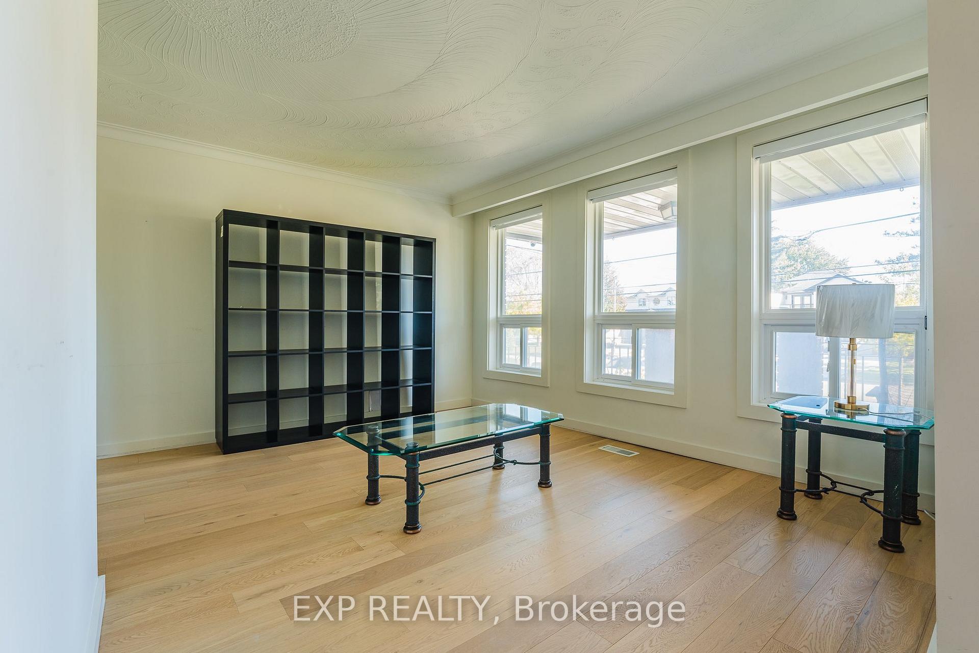Photo 17 of 60 Gooderham Drive, Scarborough, Wexford-Maryvale — HOMEH
