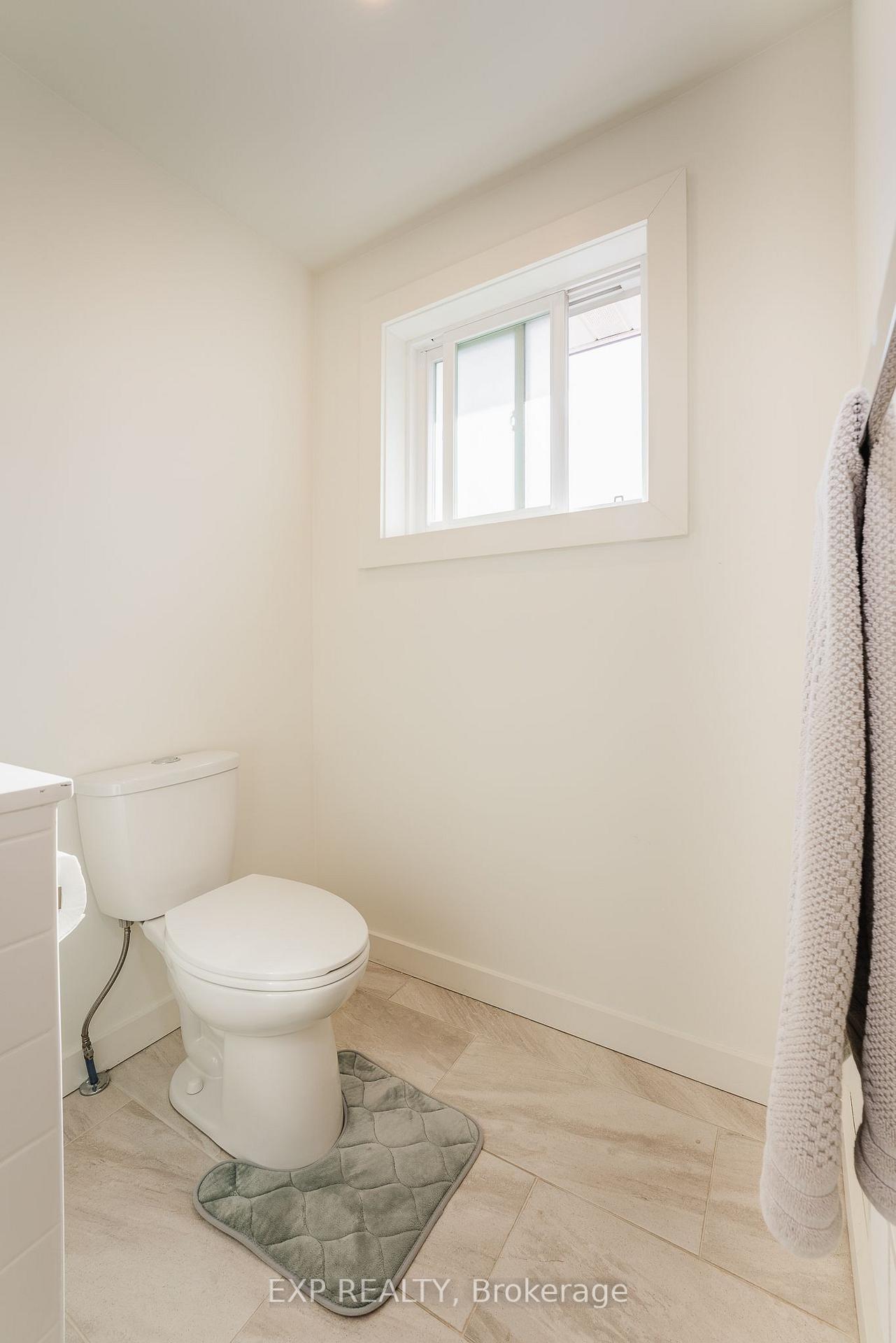 Photo 21 of 60 Gooderham Drive, Scarborough, Wexford-Maryvale — HOMEH