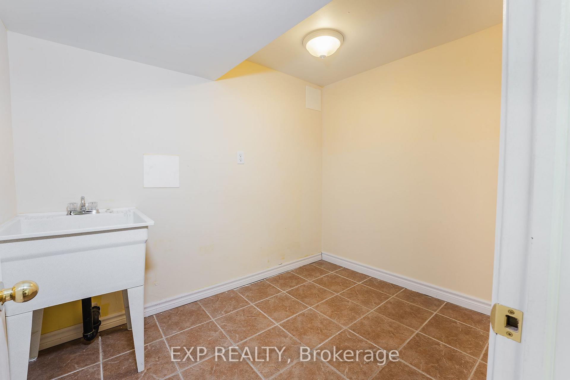 Photo 27 of 60 Gooderham Drive, Scarborough, Wexford-Maryvale — HOMEH