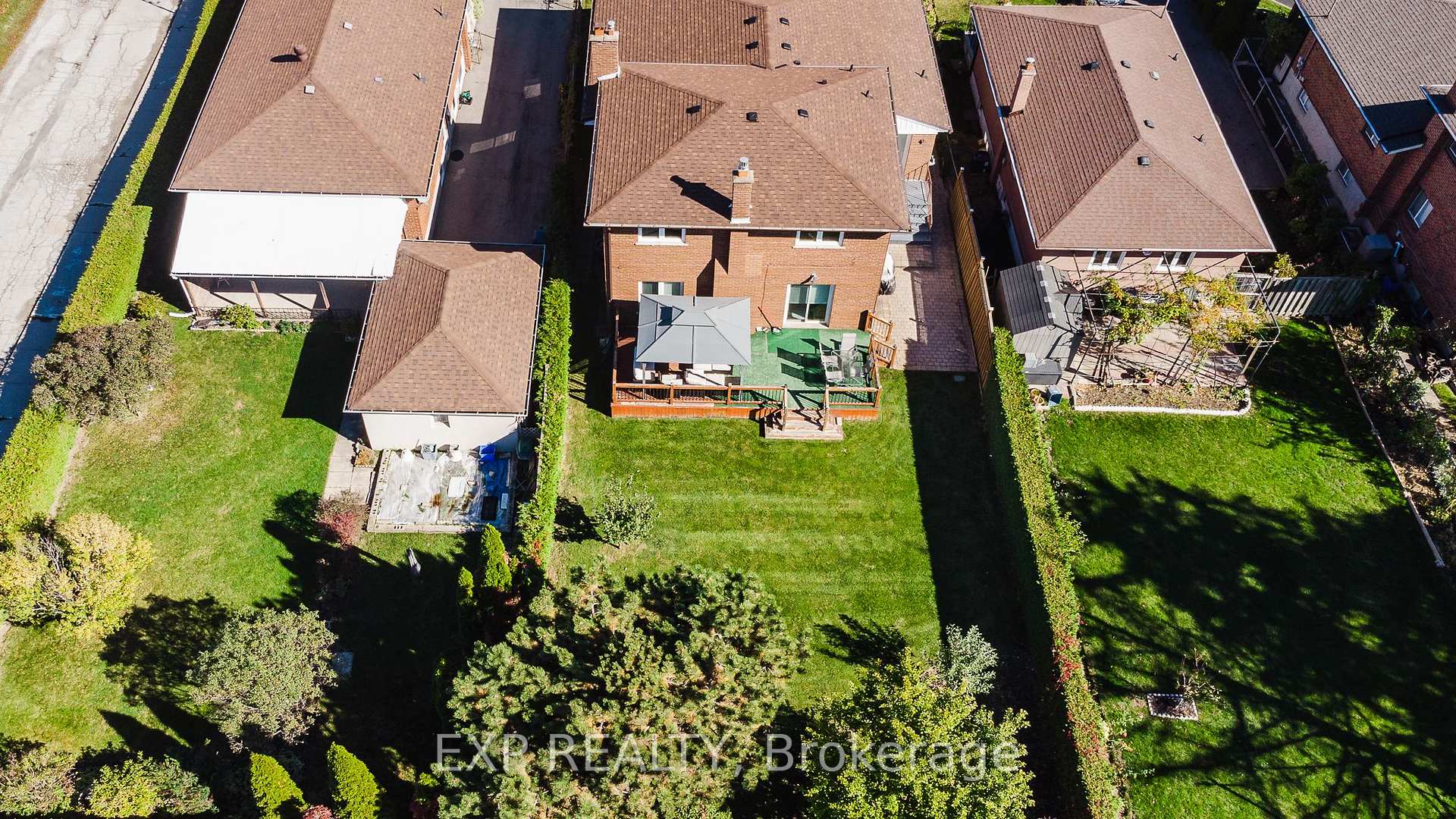 Photo 45 of 60 Gooderham Drive, Scarborough, Wexford-Maryvale — HOMEH