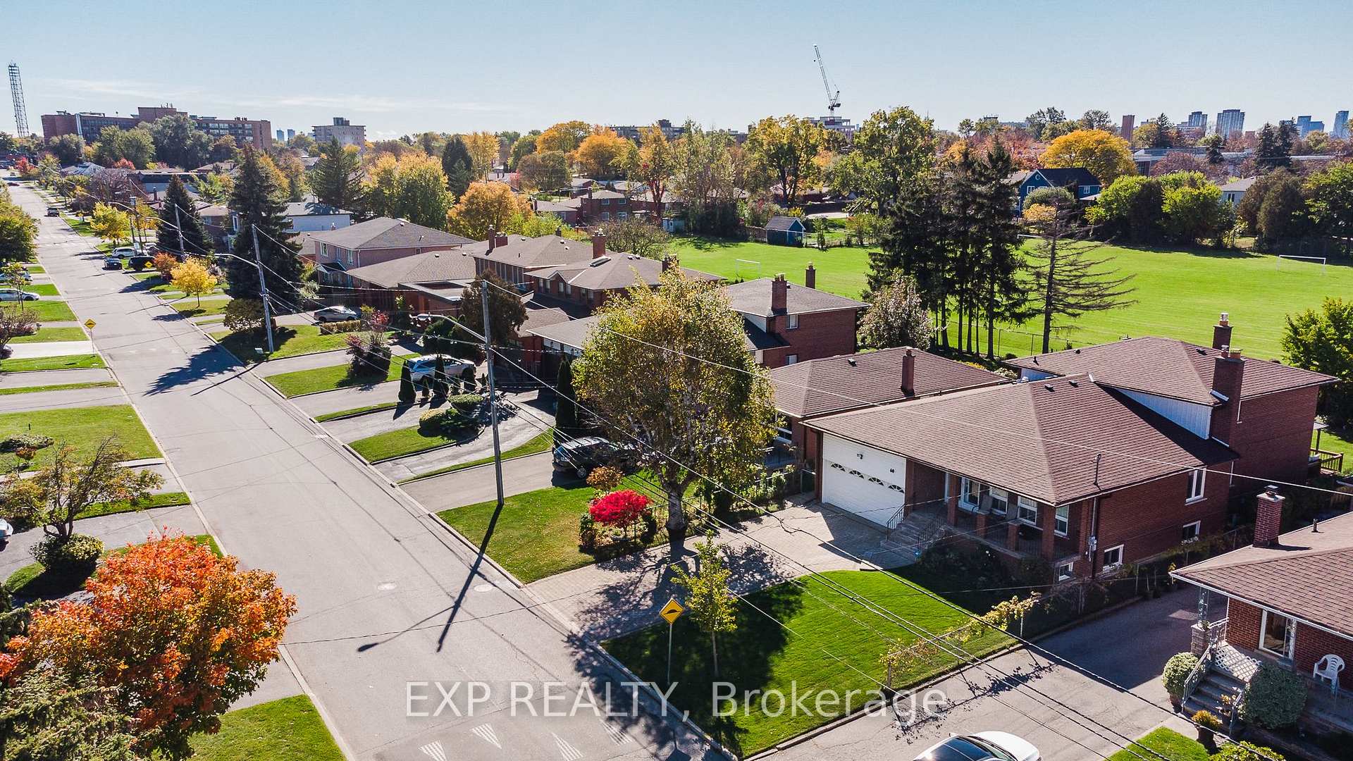 Photo 47 of 60 Gooderham Drive, Scarborough, Wexford-Maryvale — HOMEH