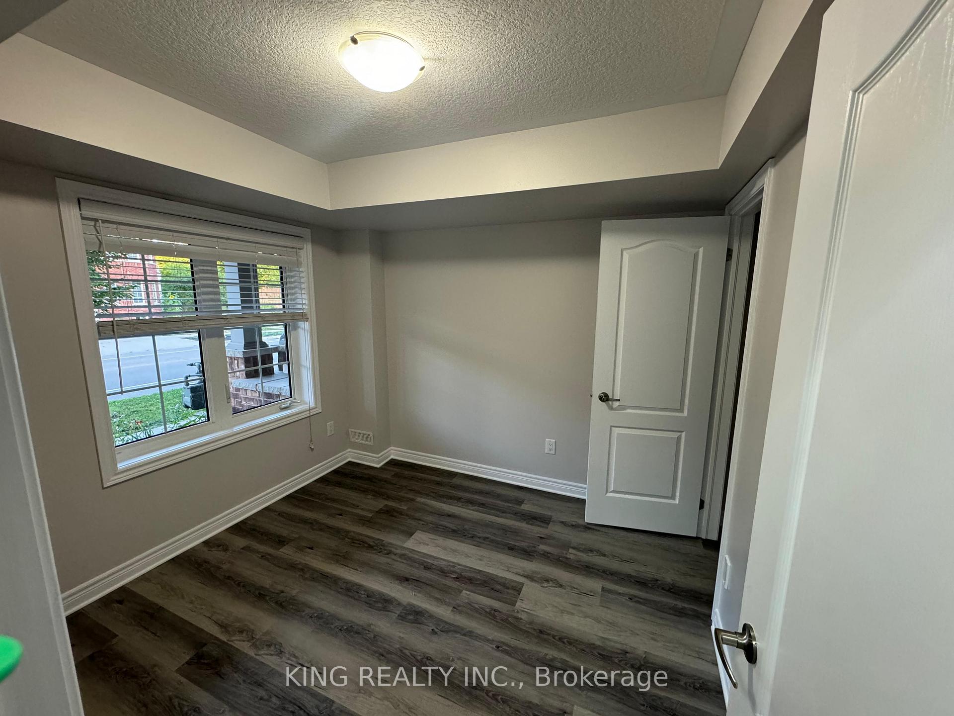 Photo 3 of 632 Linden Drive, Cambridge, Pioneer Tower West — HOMEH