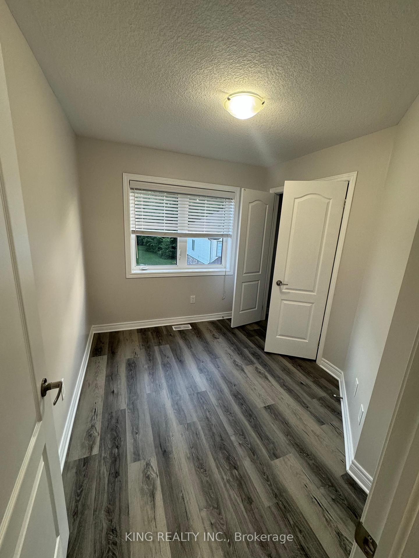 Photo 9 of 632 Linden Drive, Cambridge, Pioneer Tower West — HOMEH