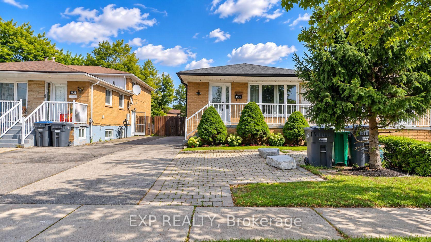 Photo of Unit Lower, 3425 Laddie Crescent