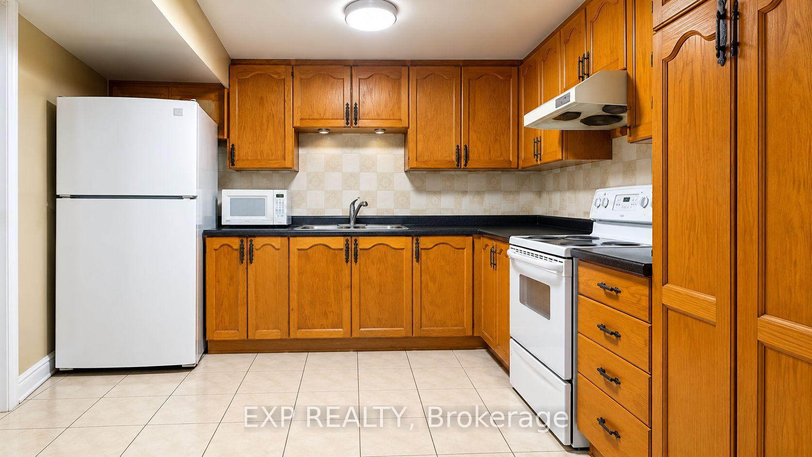 Photo 8 of Unit Lower, 3425 Laddie Crescent, Mississauga, Malton — HOMEH