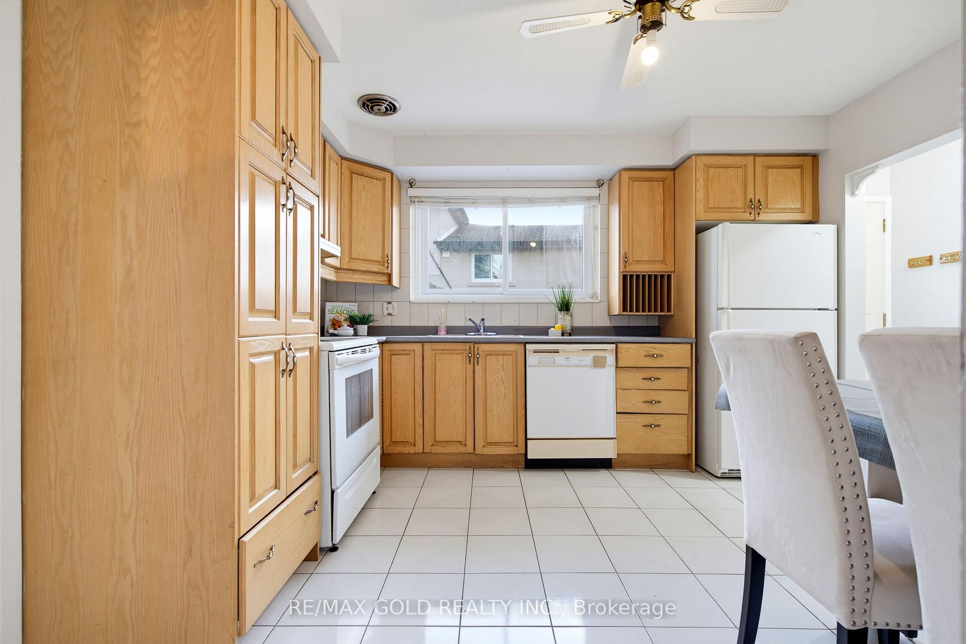 Photo 7 of 64 Doncaster Road, Brampton, Southgate — HOMEH