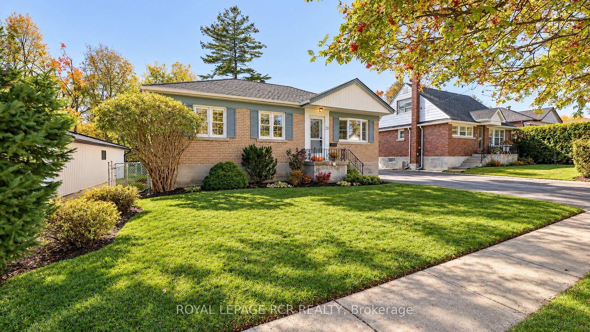 Photo 3 of 26 Newton Street, Barrie, Wellington — HOMEH