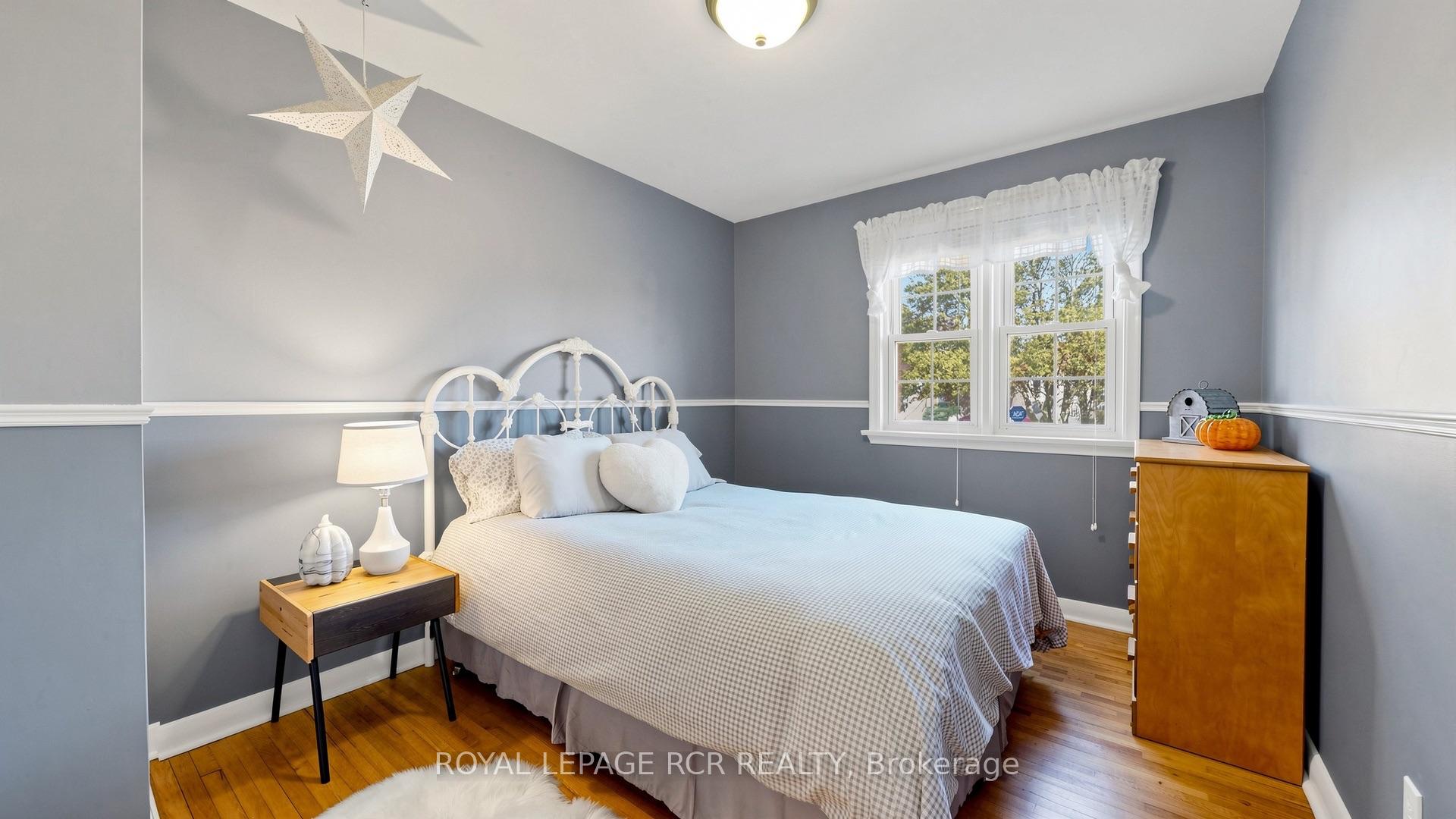 Photo 13 of 26 Newton Street, Barrie, Wellington — HOMEH