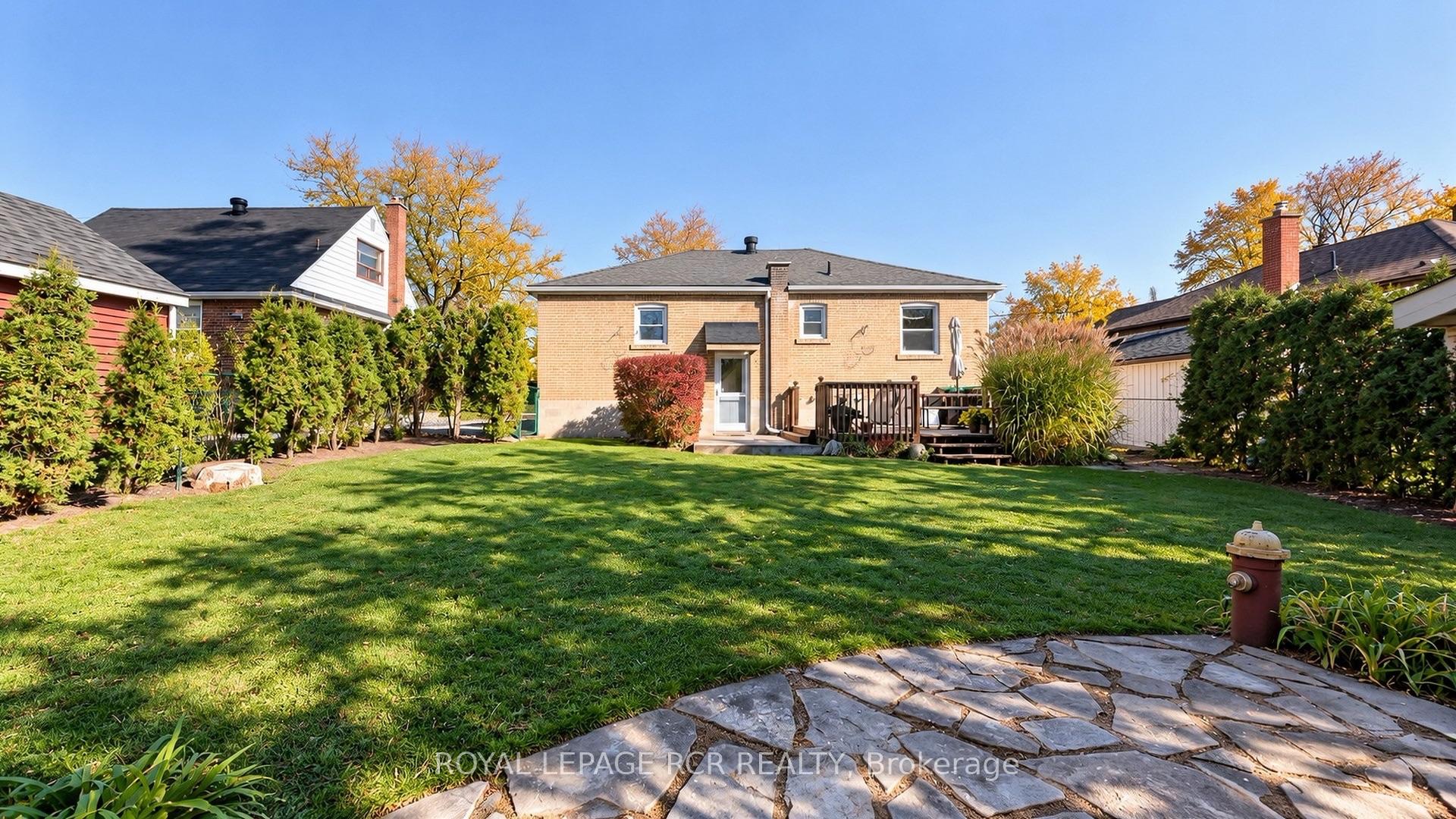 Photo 30 of 26 Newton Street, Barrie, Wellington — HOMEH
