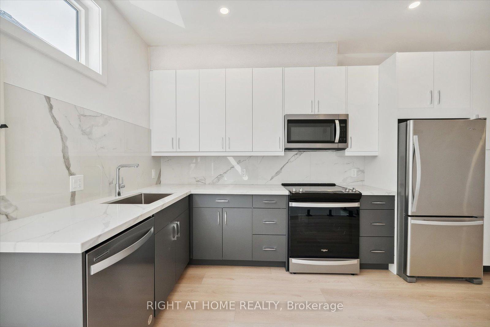 Photo 6 of Unit 5, 367 Howland Avenue, Toronto, Casa Loma — HOMEH