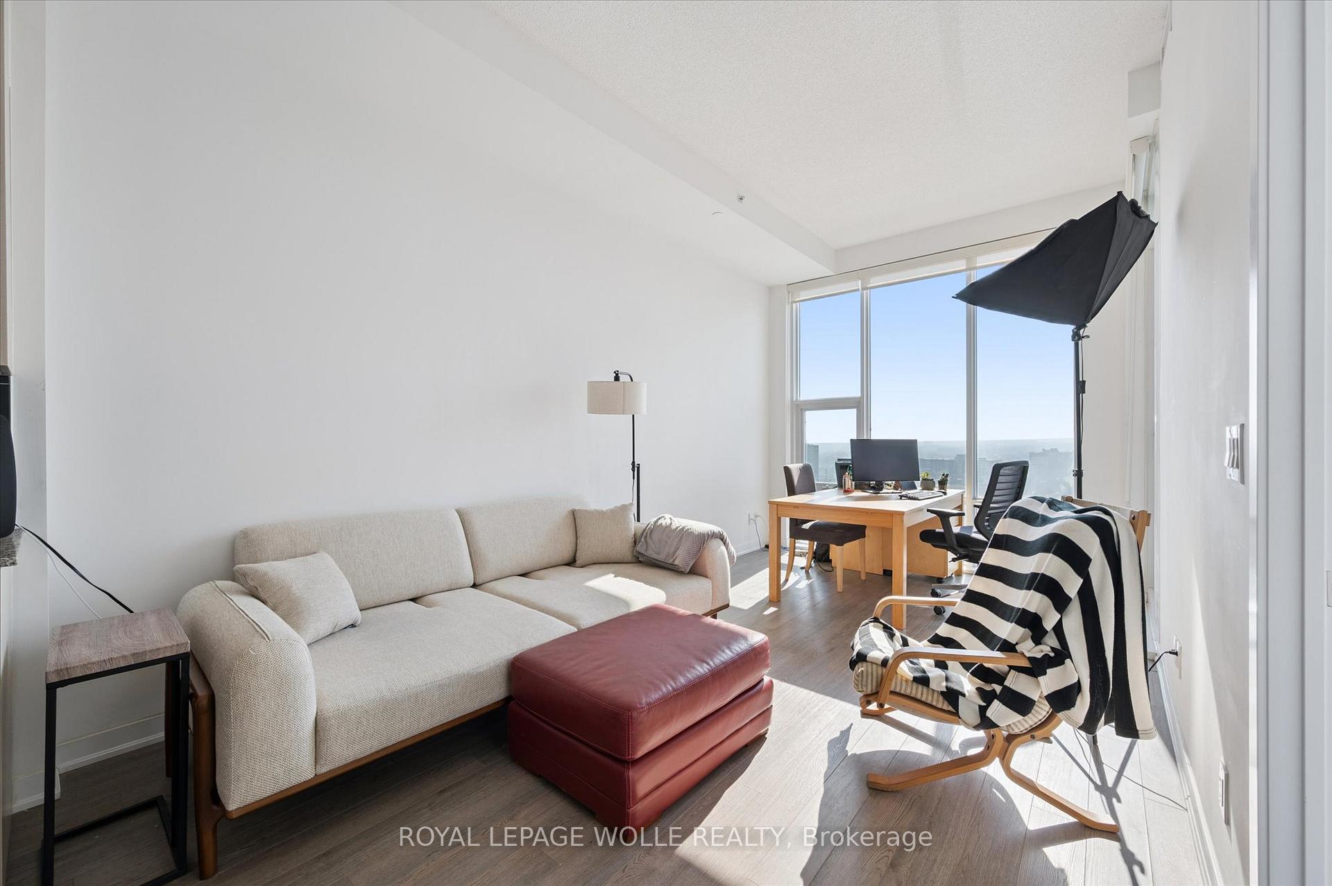 Photo 6 of Unit 1707, 85 Duke Street W, Kitchener, City Commercial Core — HOMEH
