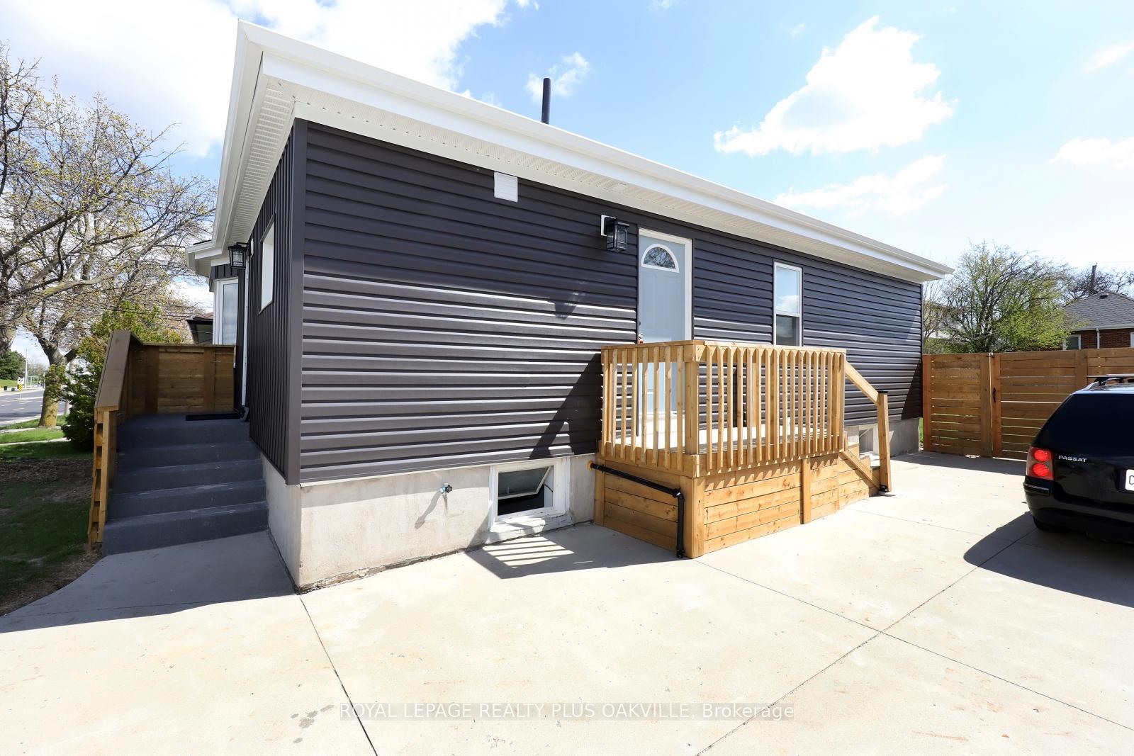 Photo 4 of Unit Main Floor, 269 West 5th Street, Hamilton, Mohawk — HOMEH