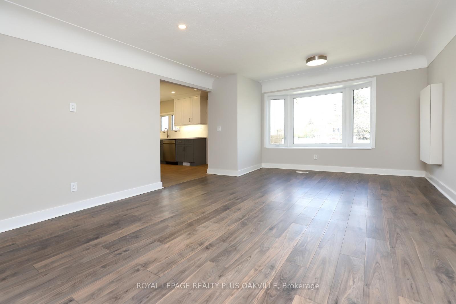 Photo 12 of Unit Main Floor, 269 West 5th Street, Hamilton, Mohawk — HOMEH