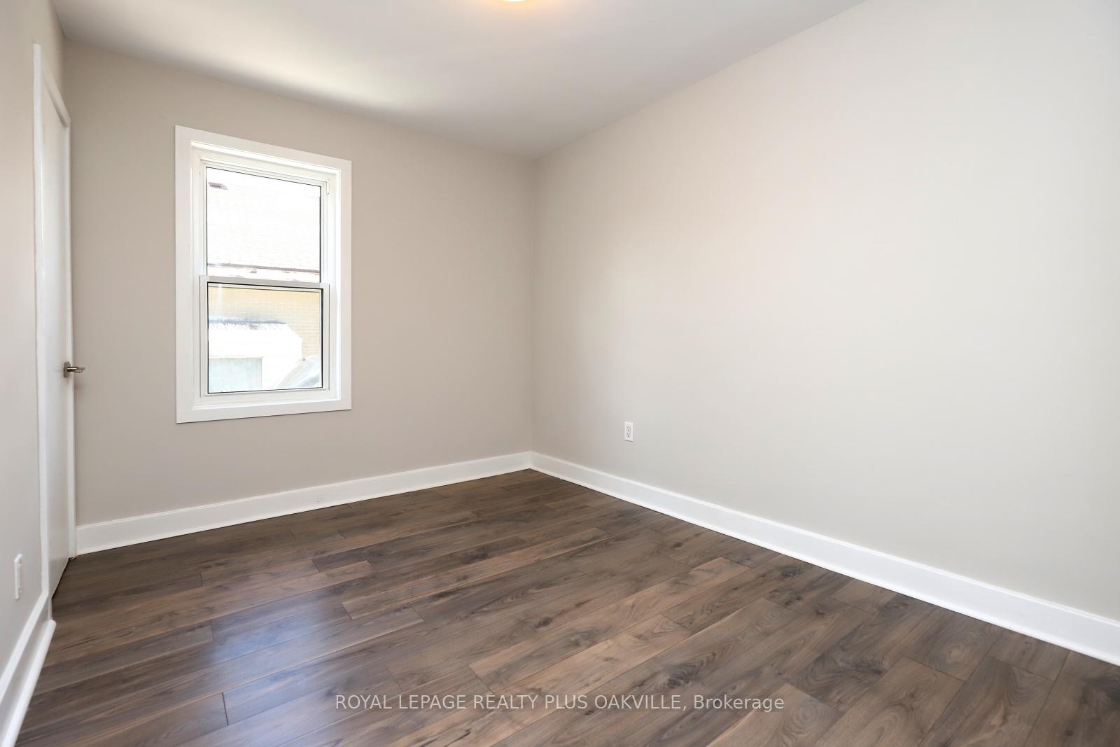Photo 13 of Unit Main Floor, 269 West 5th Street, Hamilton, Mohawk — HOMEH