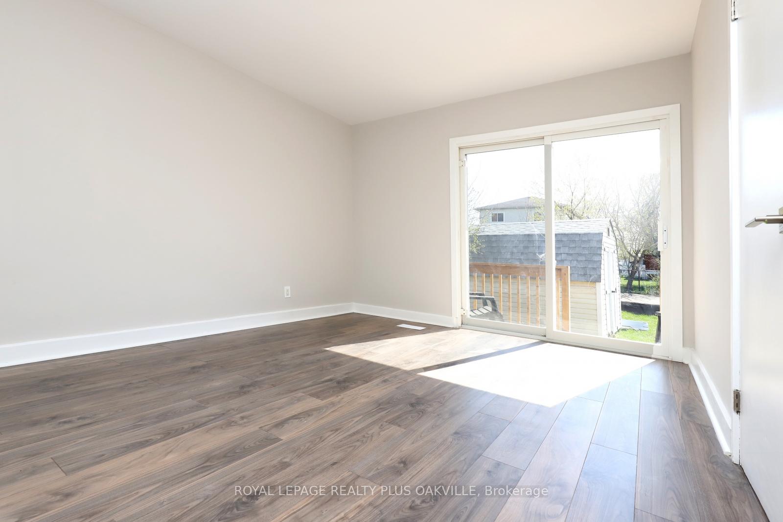 Photo 15 of Unit Main Floor, 269 West 5th Street, Hamilton, Mohawk — HOMEH