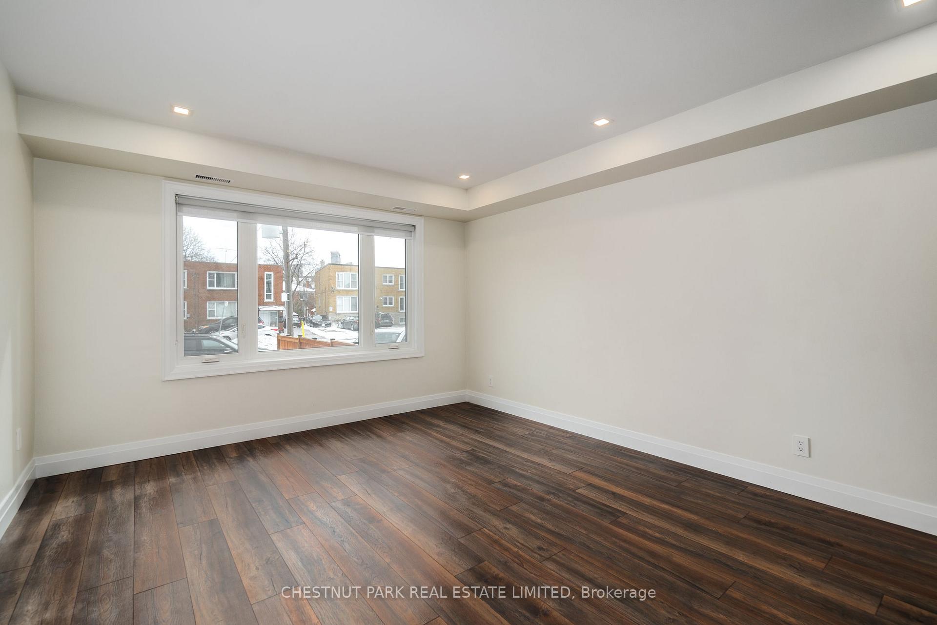 Photo 5 of Unit 3, 38 Penhurst Avenue, Etobicoke, Stonegate-Queensway — HOMEH