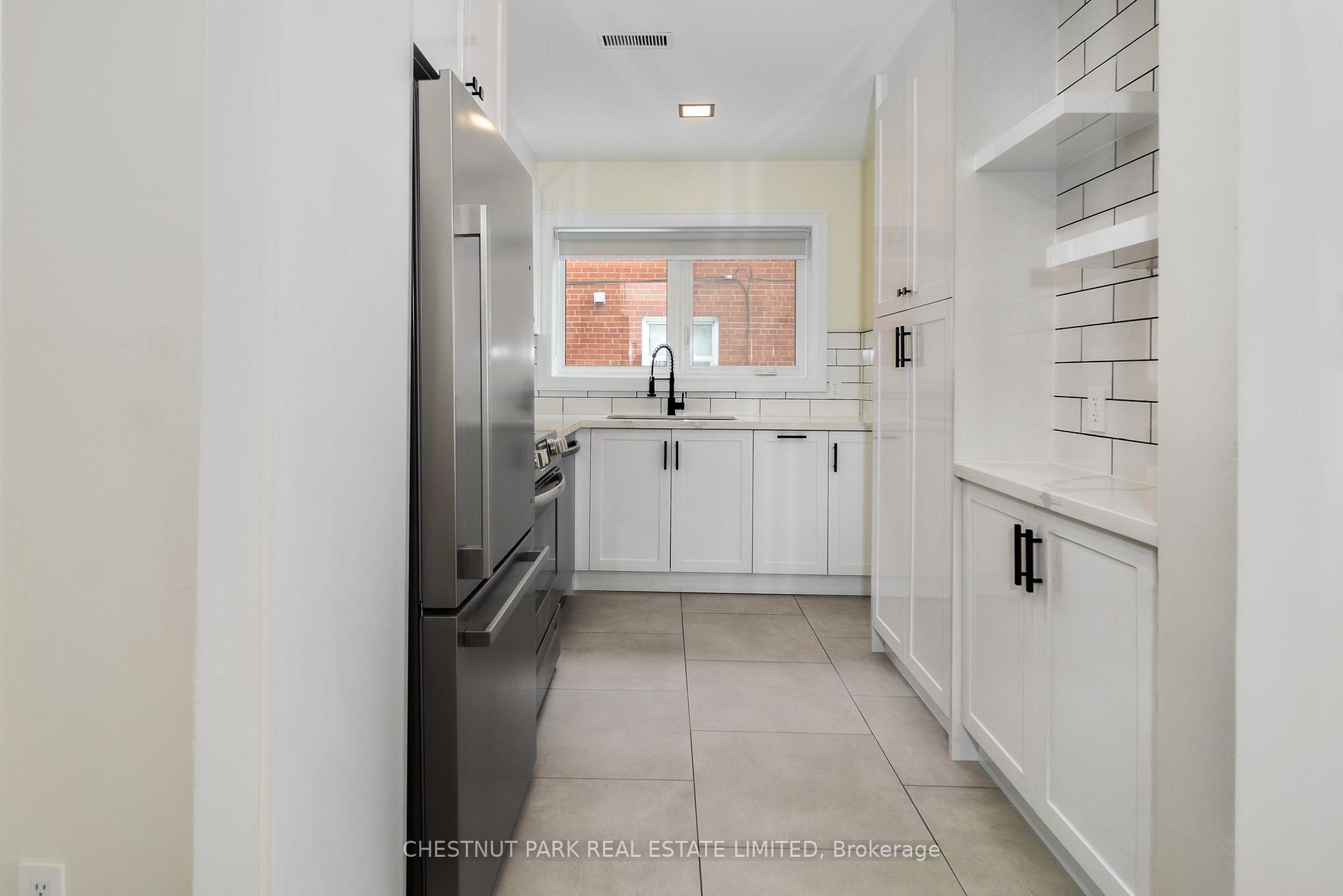 Photo 11 of Unit 3, 38 Penhurst Avenue, Etobicoke, Stonegate-Queensway — HOMEH