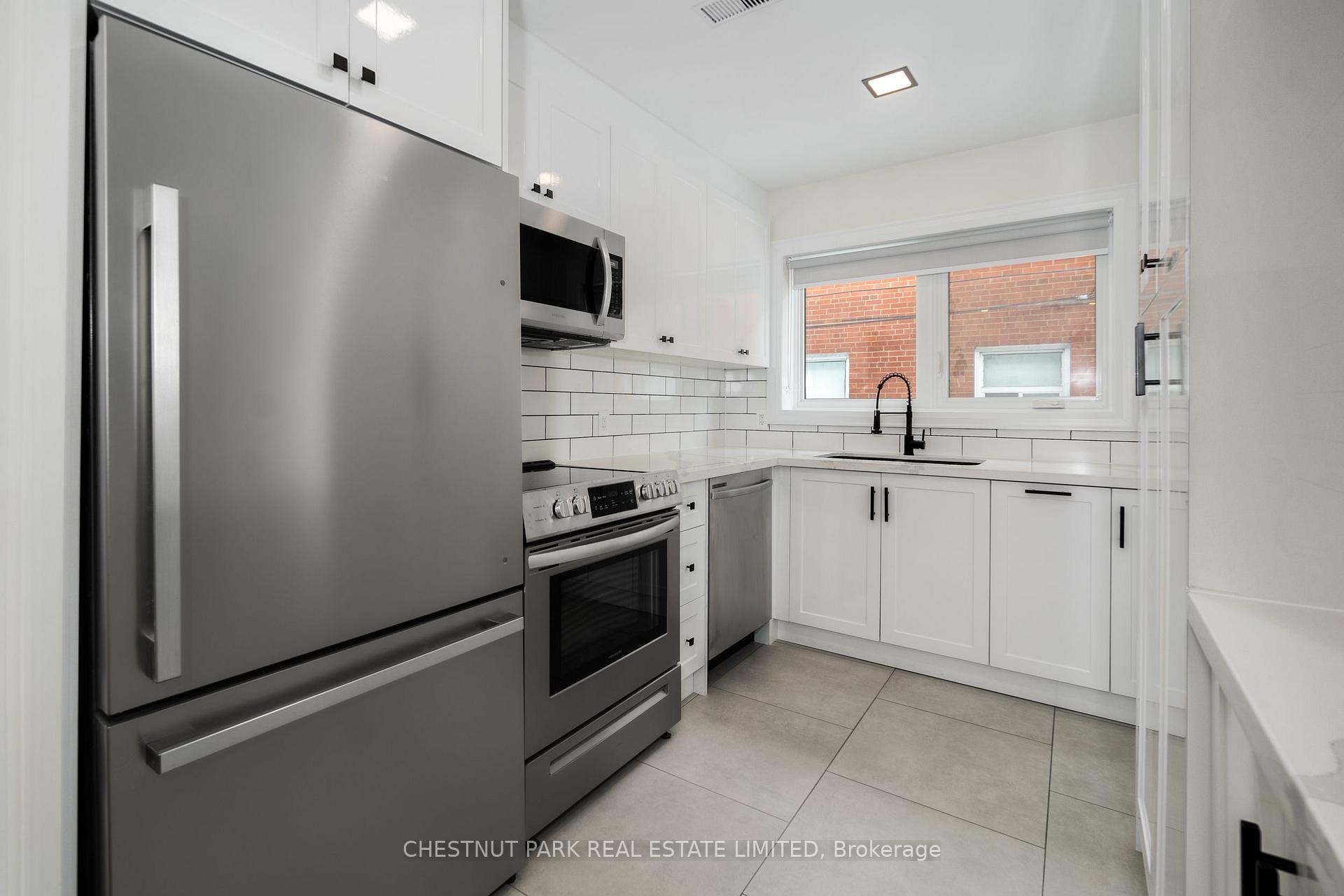 Photo 12 of Unit 3, 38 Penhurst Avenue, Etobicoke, Stonegate-Queensway — HOMEH