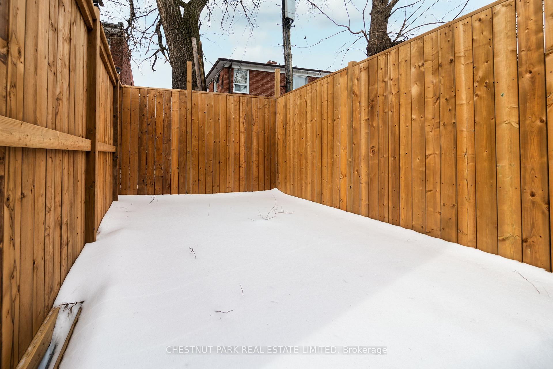 Photo 37 of Unit 3, 38 Penhurst Avenue, Etobicoke, Stonegate-Queensway — HOMEH