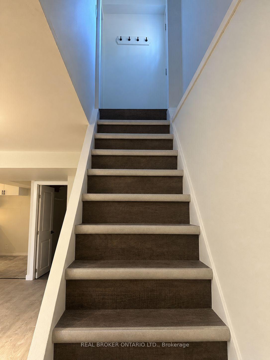 Photo 4 of 28 Leeming Drive, Ottawa, Crystal Beach — HOMEH