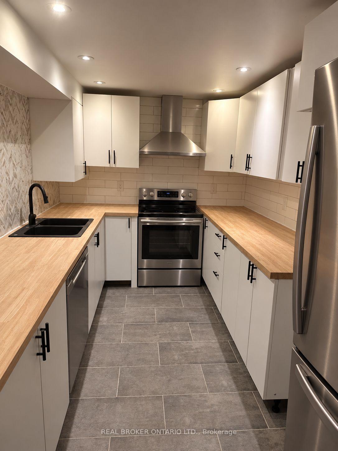 Photo 7 of 28 Leeming Drive, Ottawa, Crystal Beach — HOMEH