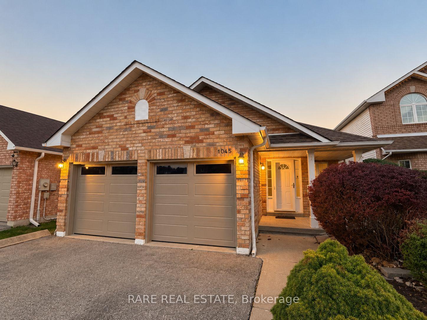 Photo 2 of 1045 Corrie Street, Innisfil, Alcona — HOMEH