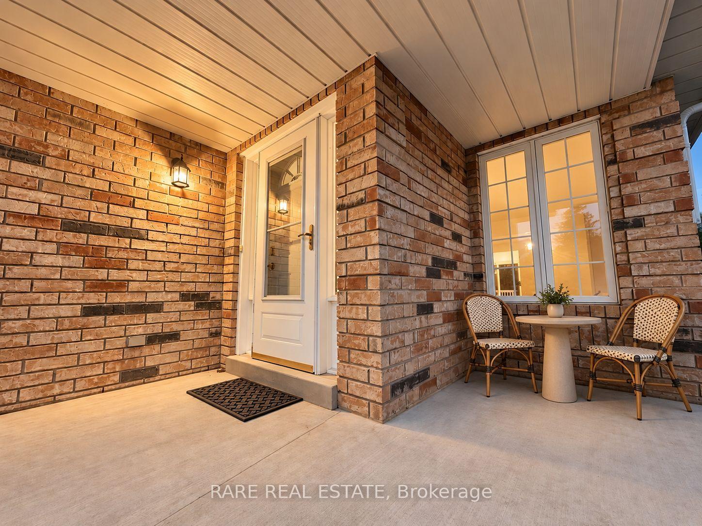 Photo 3 of 1045 Corrie Street, Innisfil, Alcona — HOMEH