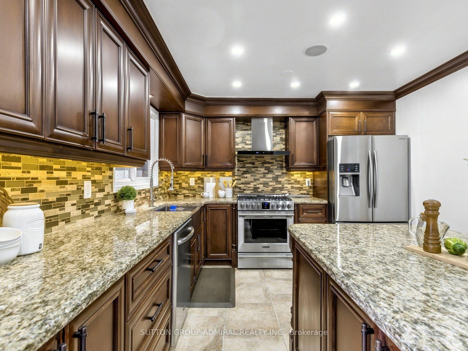 Photo 16 of 238 Glen Shields Avenue, Vaughan, Glen Shields — HOMEH