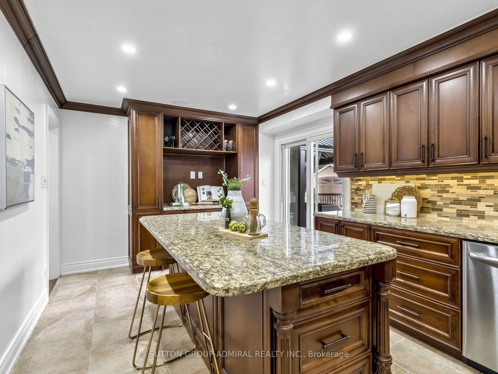 Photo 17 of 238 Glen Shields Avenue, Vaughan, Glen Shields — HOMEH