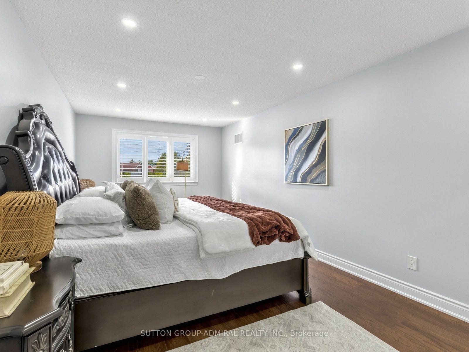 Photo 21 of 238 Glen Shields Avenue, Vaughan, Glen Shields — HOMEH