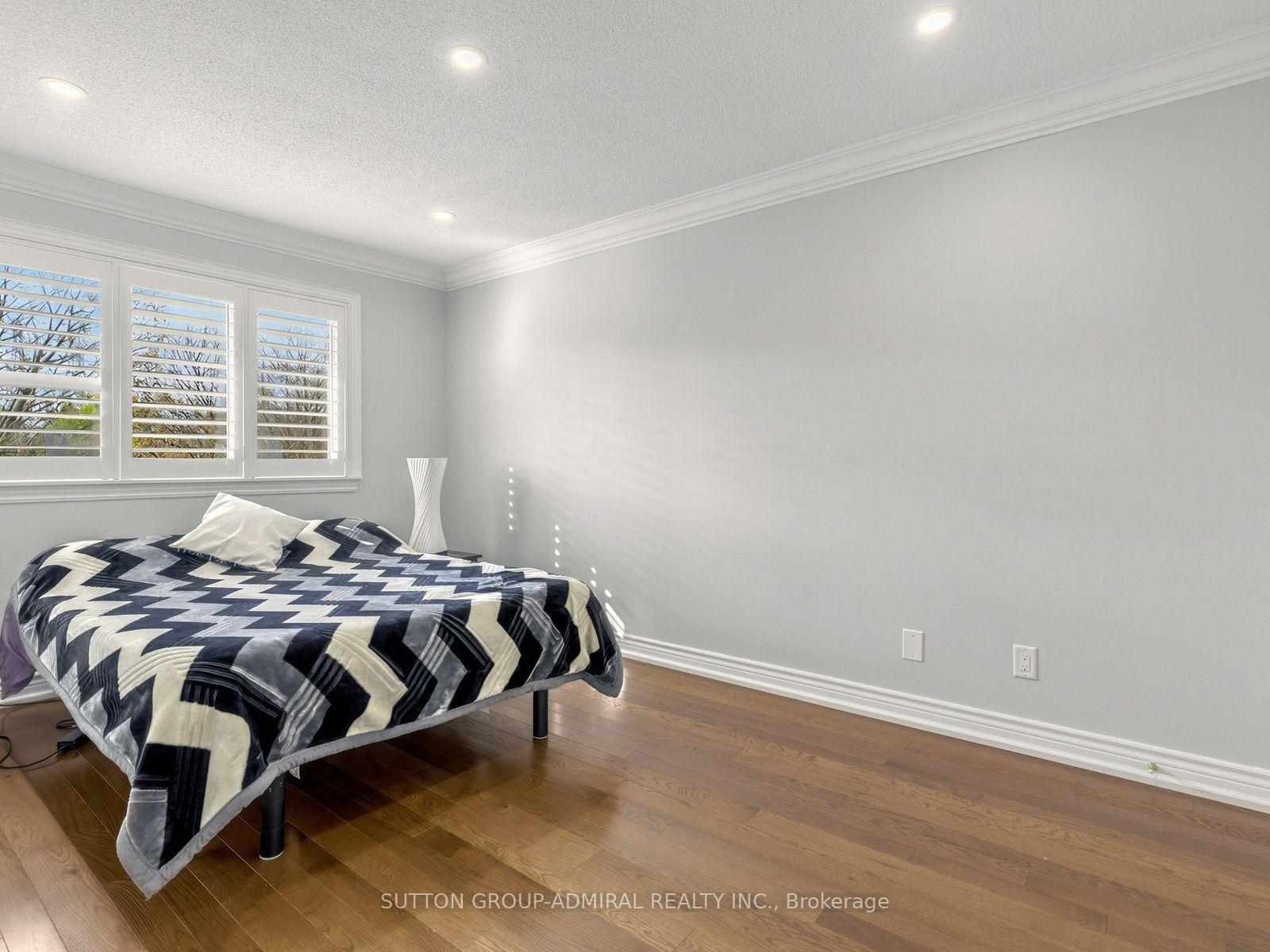 Photo 27 of 238 Glen Shields Avenue, Vaughan, Glen Shields — HOMEH