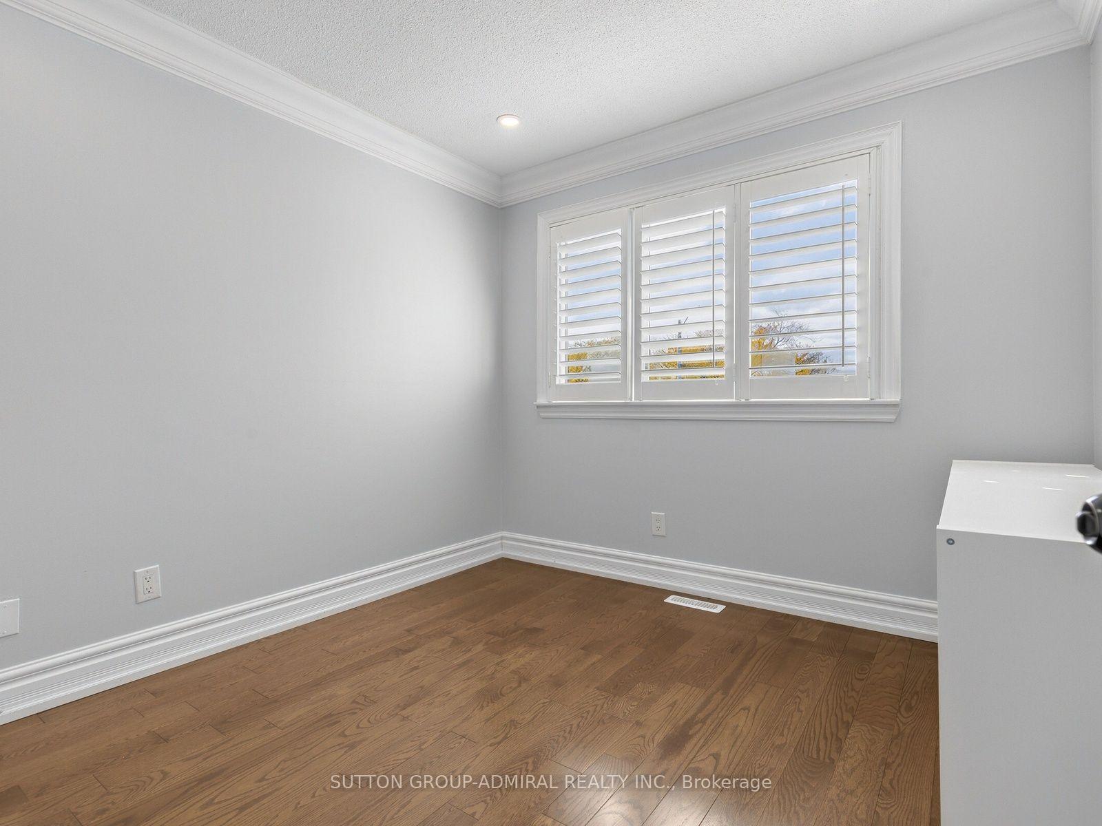 Photo 29 of 238 Glen Shields Avenue, Vaughan, Glen Shields — HOMEH