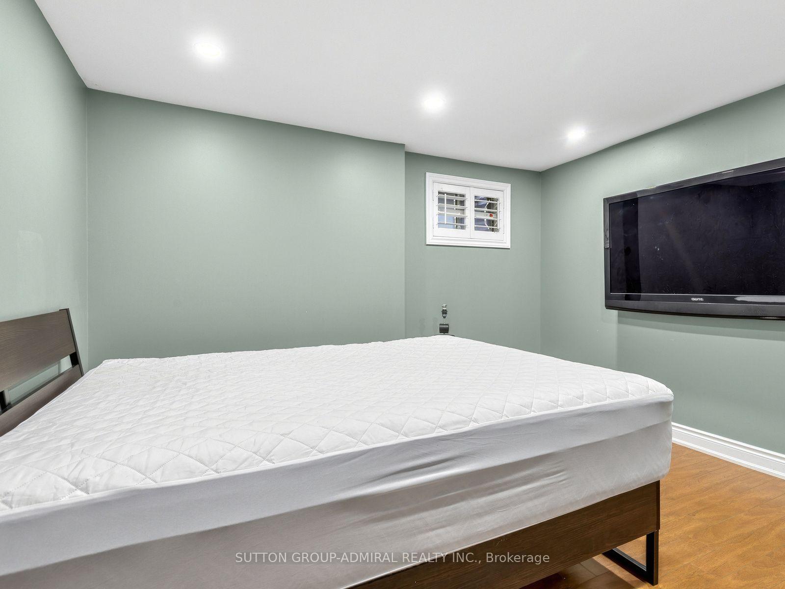 Photo 36 of 238 Glen Shields Avenue, Vaughan, Glen Shields — HOMEH