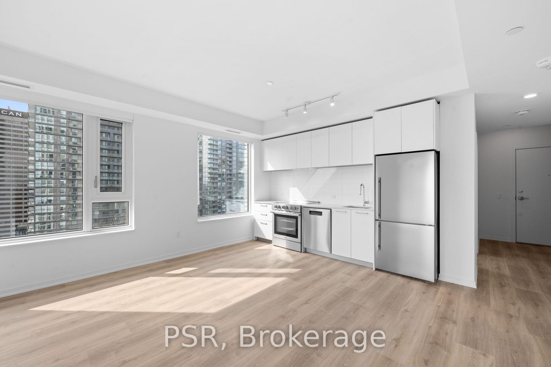 Photo 3 of Unit 2510, 101 Roehampton Avenue, Toronto, Mount Pleasant West — HOMEH