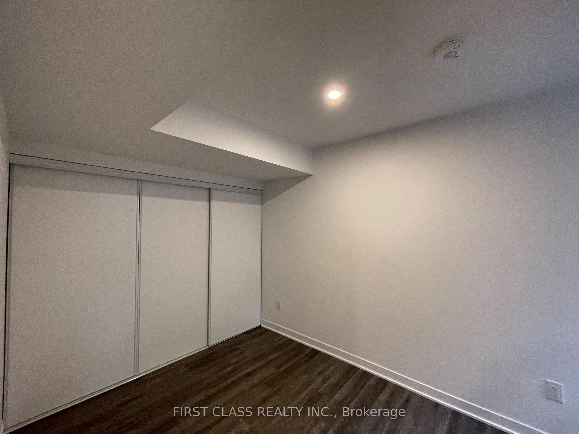Photo 5 of Unit TH13, 20 Ed Clark Gardens, Toronto, Weston-Pellam Park — HOMEH