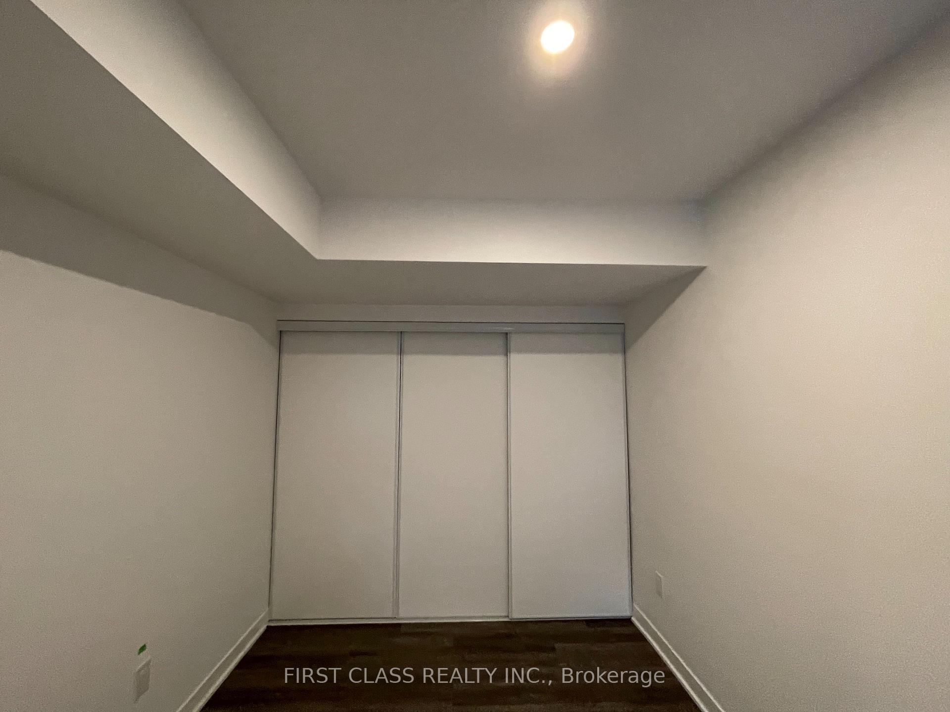 Photo 6 of Unit TH13, 20 Ed Clark Gardens, Toronto, Weston-Pellam Park — HOMEH