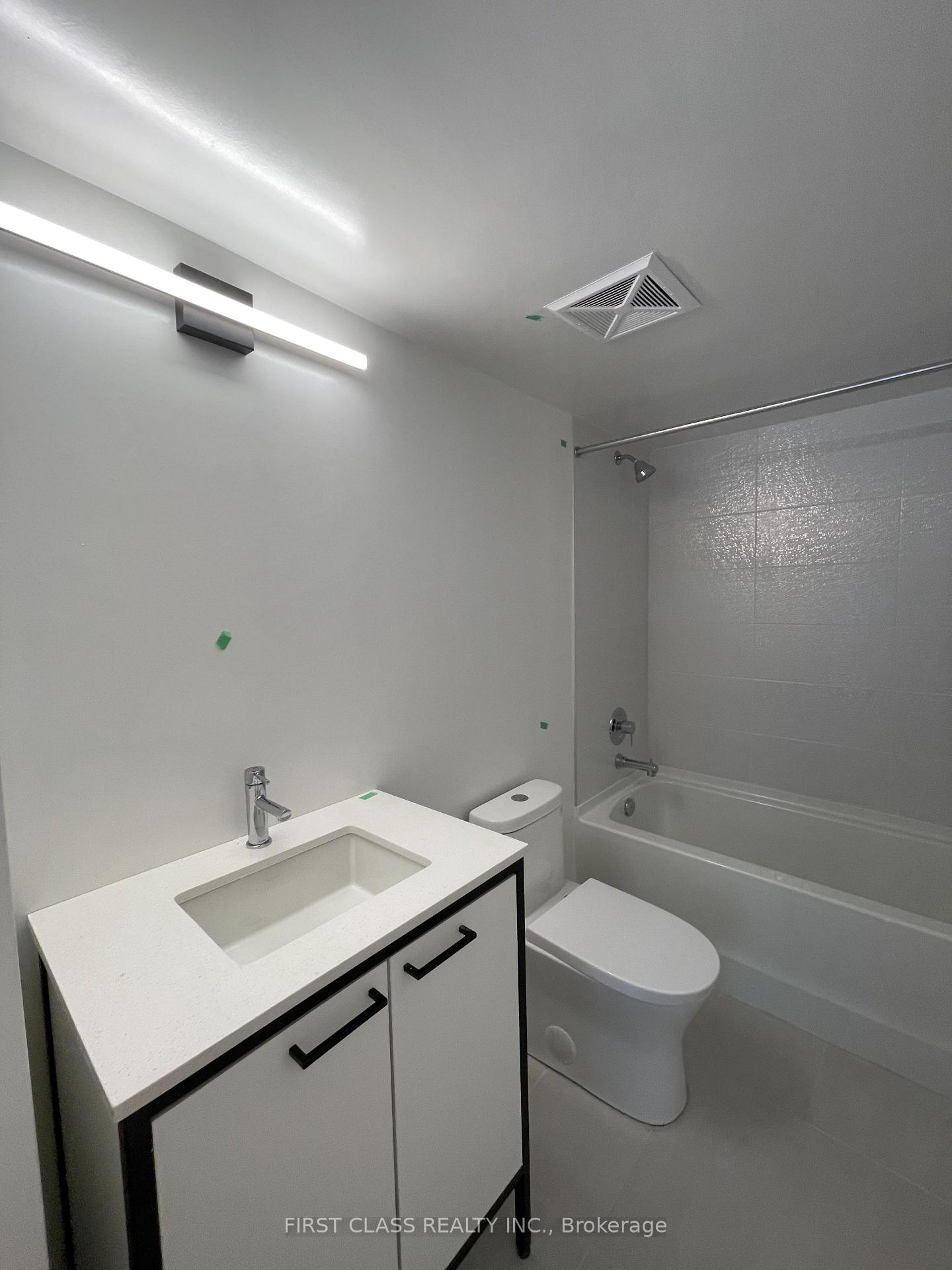 Photo 13 of Unit TH13, 20 Ed Clark Gardens, Toronto, Weston-Pellam Park — HOMEH