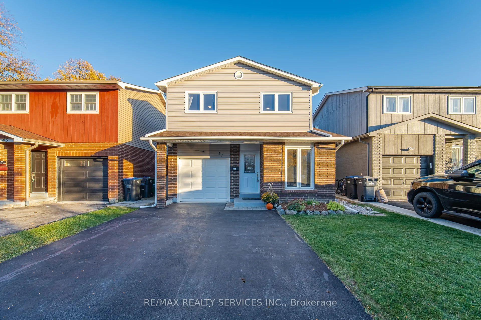 Photo 2 of 47 Lindridge Avenue, Brampton, Westgate — HOMEH
