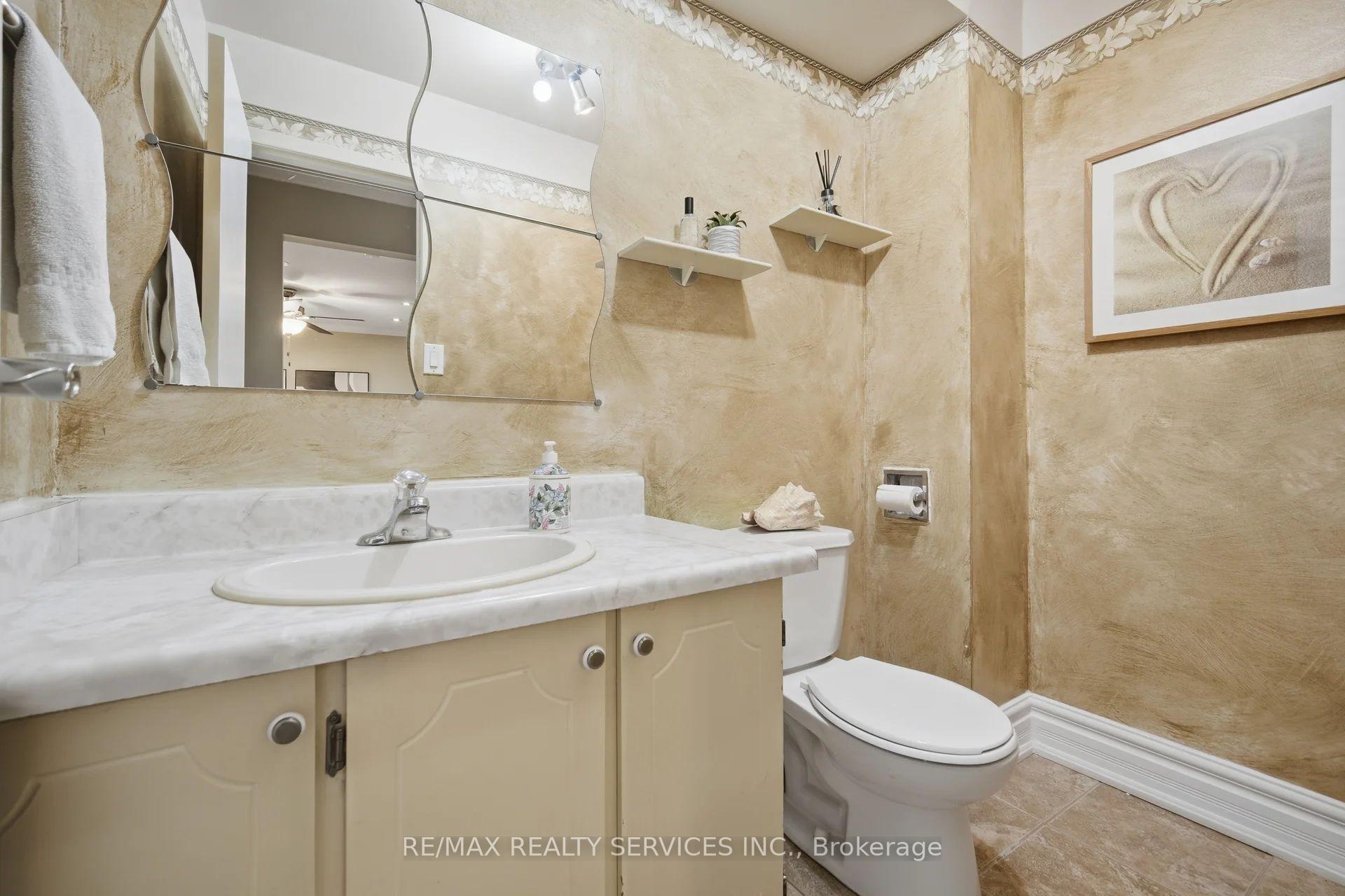 Photo 12 of 47 Lindridge Avenue, Brampton, Westgate — HOMEH